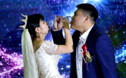 婚礼流程是先戴戒指还是喝交杯酒？（婚礼端交杯酒）