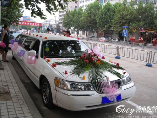 婚庆用车一般用什么车？(结婚一般用什么车好)-图1