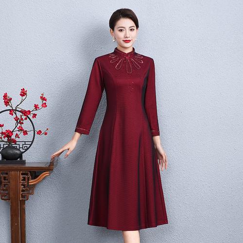 喜婆婆婚礼服装十大品牌？(什么牌子的衣服适合结婚穿的)-图2