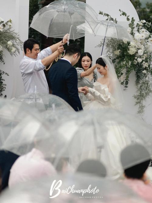 婚礼当天下雨，是不是不好啊，有没有什么讲究啊？(结婚下雨有什么讲究吗女方)-图2