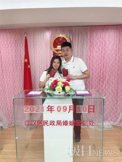 孩子领结婚证父母送什么礼物？(结婚父母送什么嫁妆给女儿)-图2