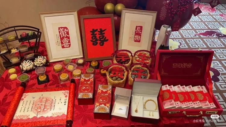 青岛订婚需要准备的物品？(青岛定亲带什么最合适)-图1