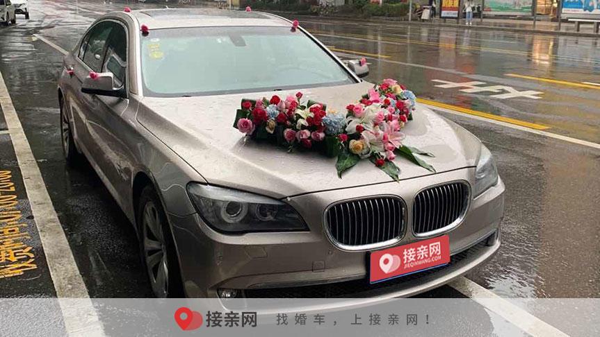 婚庆头车用什么车型？(婚车头车选什么车好)-图3