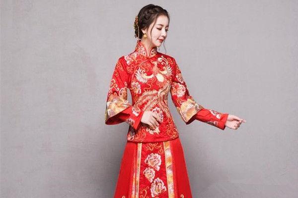 结婚时穿的衣服有什么讲究吗？(结婚穿衣服有什么讲究吗)-图3