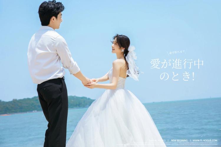 海边拍婚纱照适合选哪种婚纱？(海边拍照选什么婚纱好看)-图2