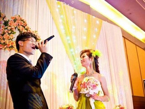 婚礼主持人适合唱什么歌曲？(主持婚姻用什么歌好听)-图2