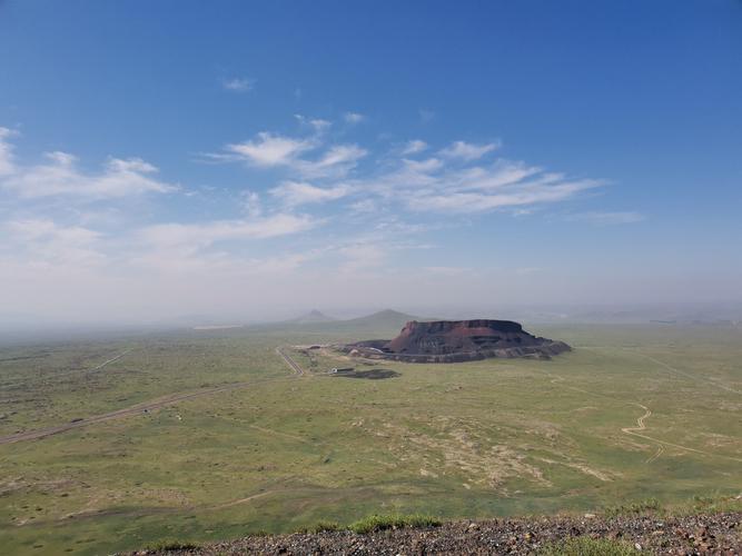 哪个城市离赤峰近？赤峰有火山吗？-图2