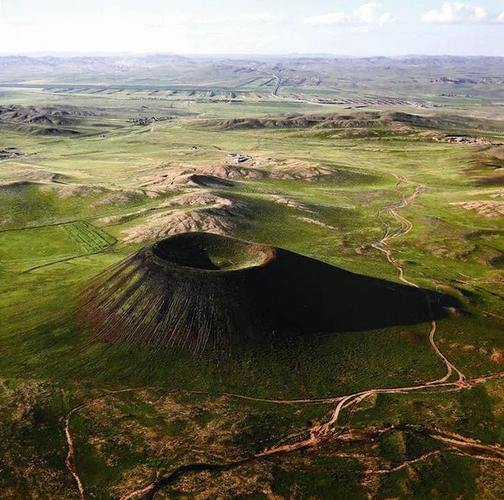 内蒙哪里可以住蒙古包？乌兰哈达火山群吃住游攻略？-图2