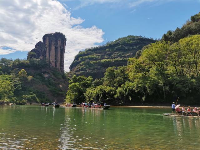 一个人随团去旅游的多吗？武夷山单身女孩-图1