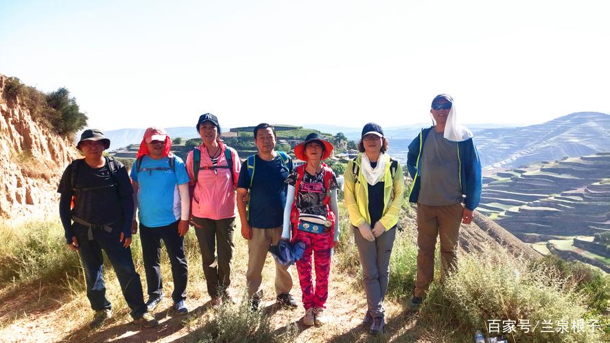 兰州都有哪几个徒步登山群？我是个五十岁的退休女士，出去旅游，想找一个同伴，有什么好的网站提供？-图2