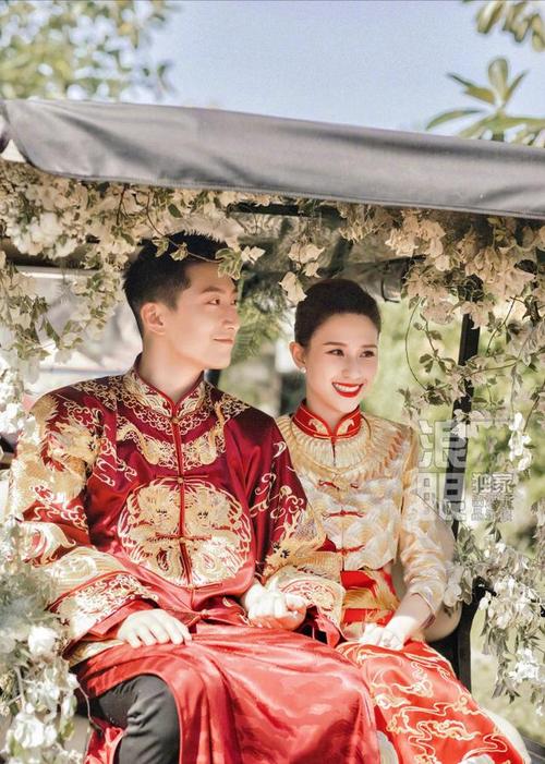 何超莲窦骁结婚会现场直播吗？（现场婚礼视频）-图2