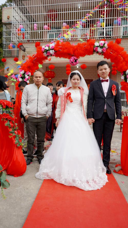 一家一年不能结两个婚吗？（家庭婚礼）-图3