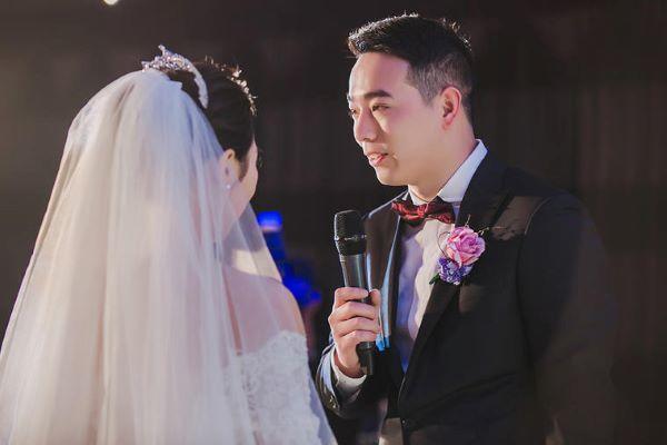 最适合婚礼新郎唱十大歌曲？（婚礼上新郎唱的歌）-图3