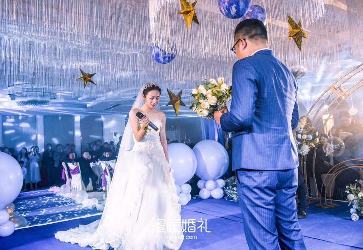 婚礼现场唱歌最火歌曲？（唯美婚礼现场）-图3