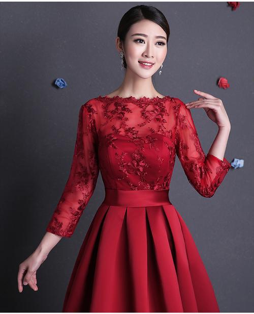 婚礼服怎么样搭配好看？（婚礼着装搭配）-图2