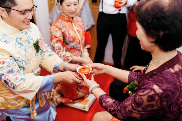 婚礼仪式是先敬茶还是先拜堂？（婚礼敬茶仪式）-图3