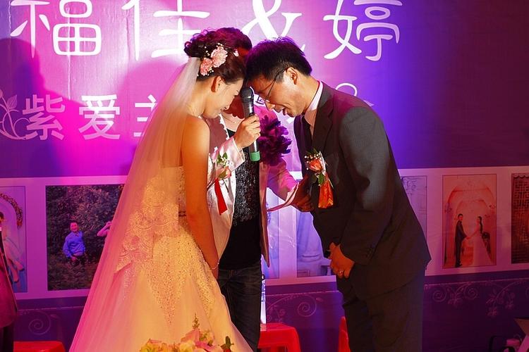 婚礼花絮语句？（婚礼花絮歌曲）-图2