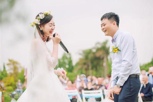 适合婚礼的对唱歌曲？（婚礼现场对唱）-图1