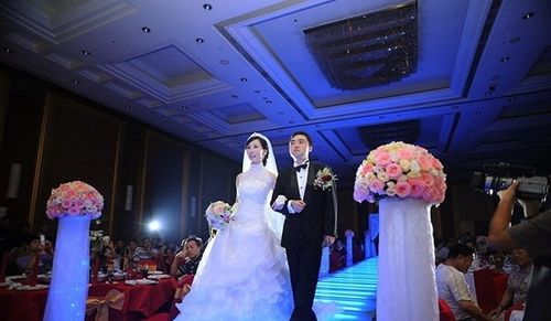 婚礼上的新郎新娘互动有哪些仪式？（婚礼 活动）-图3