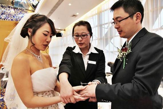 2015婚礼策划师有什么要求比如学历？（2015婚礼视频）-图1