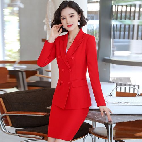 女司仪适合穿的衣服？（婚礼主持人服装）-图1