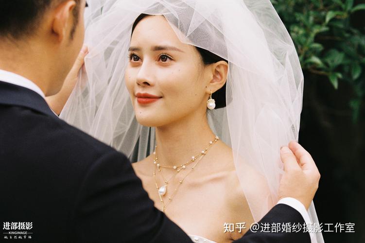 结婚时应该先买婚戒、先拍婚纱照，还是先找婚礼策划公司？（高端定制婚礼策划）-图3