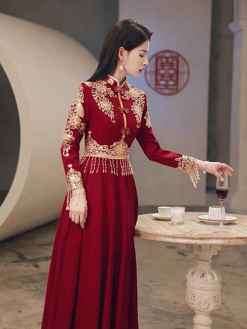 冬天去参加婚礼适合穿什么衣服？（冬天参加婚礼穿什么衣服）-图3