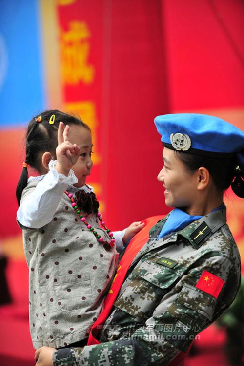 舅舅在外甥女出嫁时应该说哪些祝福的话语？（母亲对女儿婚礼祝福）-图1