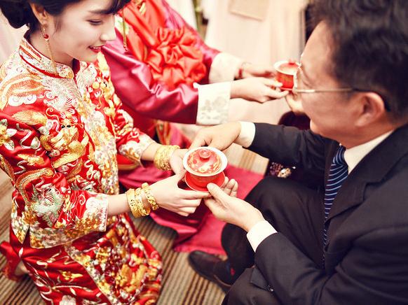 婚礼时为什么要敬茶？（婚礼上敬茶吗）-图3