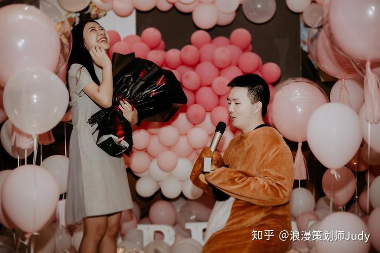 在朋友婚礼上求婚合适吗？（在朋友婚礼上求婚）-图2